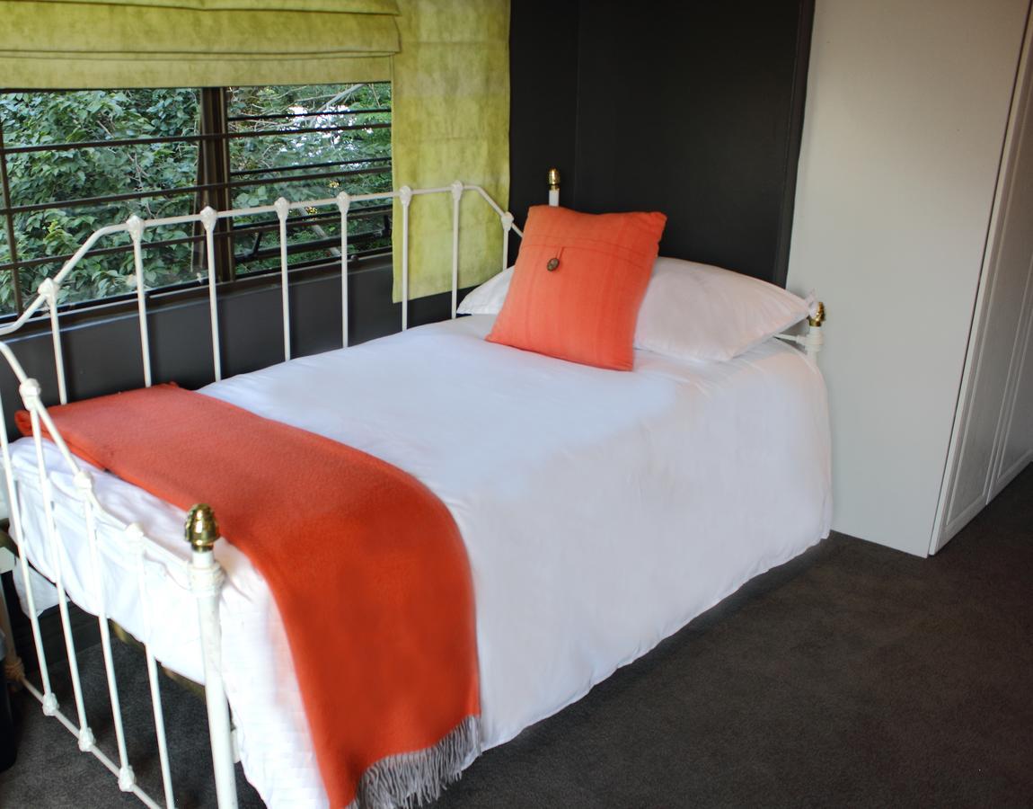 Koru Guesthouse Pretoria-Noord Extérieur photo