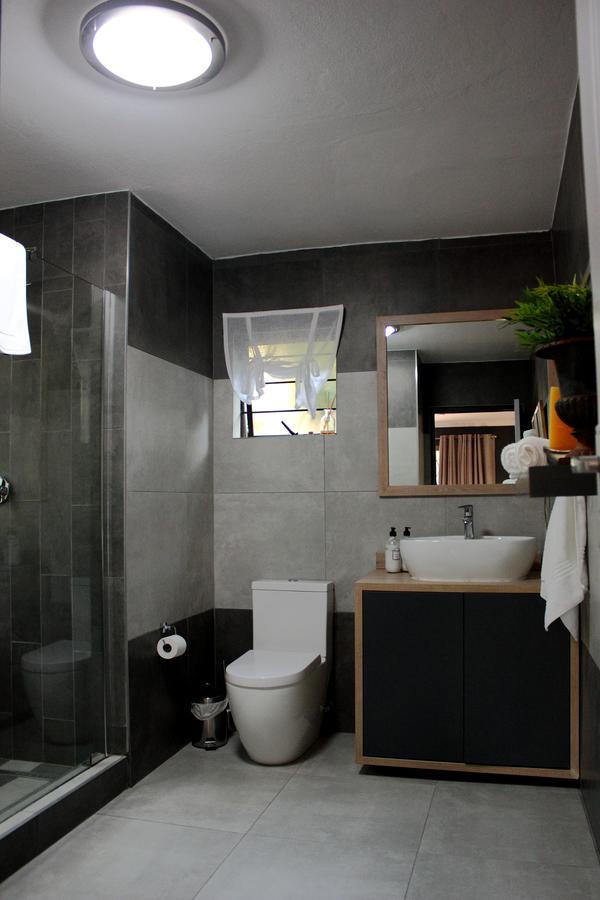 Koru Guesthouse Pretoria-Noord Extérieur photo